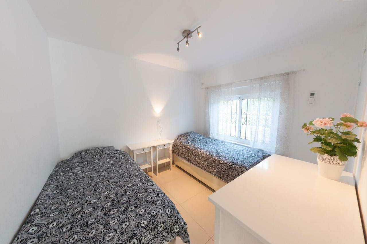 Villa Marysol Sleeps 6 Фуeнхирола Екстериор снимка